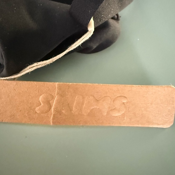 Skims Fits Everybody Push Up Demi Black Women's Bra - Picture 5 of 5